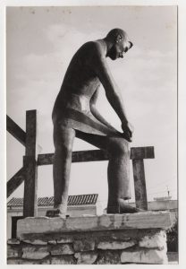 Αναπαραγωγή έργου “Το Ηρώον της Εργασίας”  / «Μνημείο της εργασίας» / «Μνημείο Χαμένων Πατρίδων»