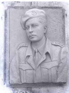 Αναπαραγωγή έργου της Ι. Βεροπούλου-Σπητέρη «Επιτύμβιο Άρη Κασφίκη» (λεπτομέρεια)