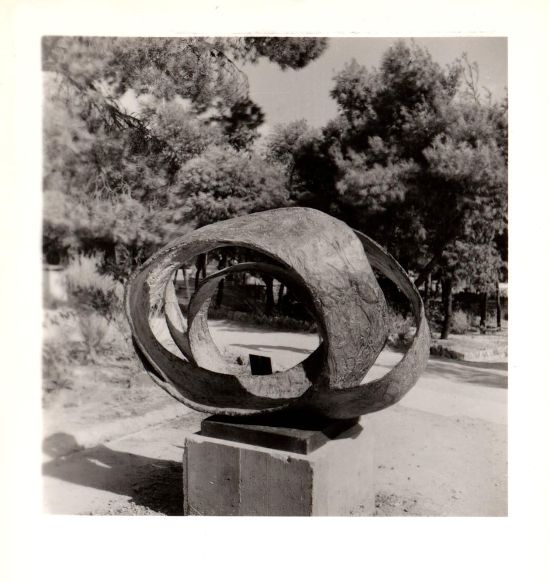 The artwork “Oval Form” at the Panathenaia of Contemporary Sculpture in Athens