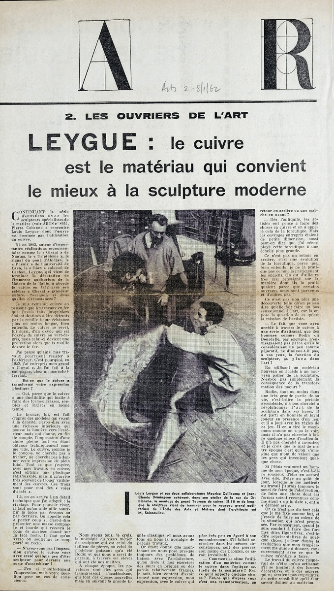 “Les ouvriers de l’ art. Leygye: le cuivre est le matériau qui convient le mieux à la sculpture moderne”