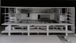 Αναπαραγωγή έργου “Théâtre à scenes multiples en contrepoint”