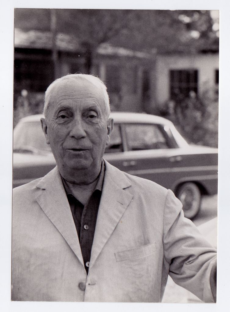 Ο Jean Arp