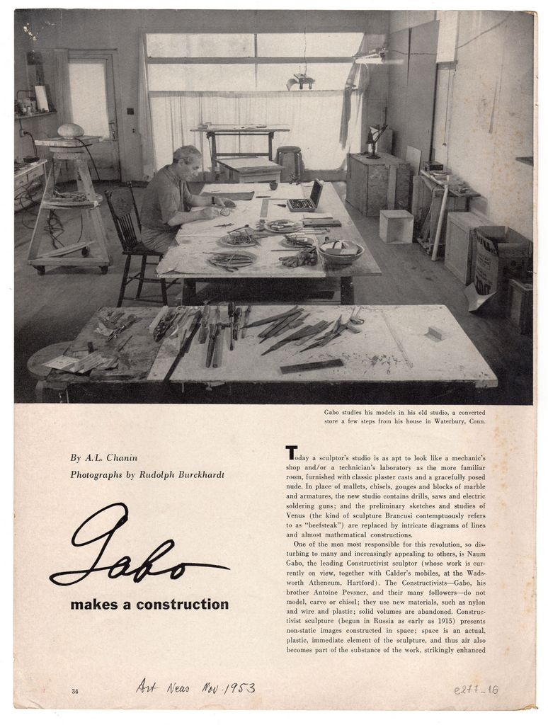 “Gabo makes a construction”