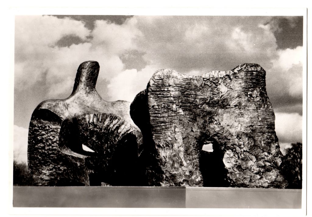 Αναπαραγωγή έργου “Two -piece reclining figure No 2”