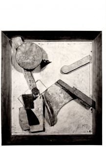 Αναπαραγωγή έργου “Heavy Relief”