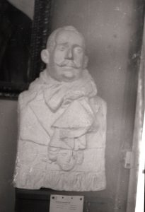 Αναπαραγωγή έργου του Γ. Χαλεπά «Ο Βασιλιάς Κωνσταντίνος».