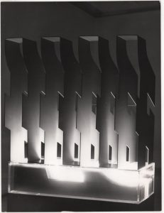 Αναπαραγωγή έργου της Χρύσας “Fragment TU”