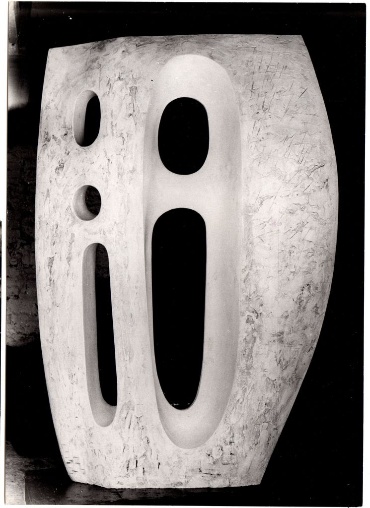 Αναπαραγωγή έργου “Oval Form”