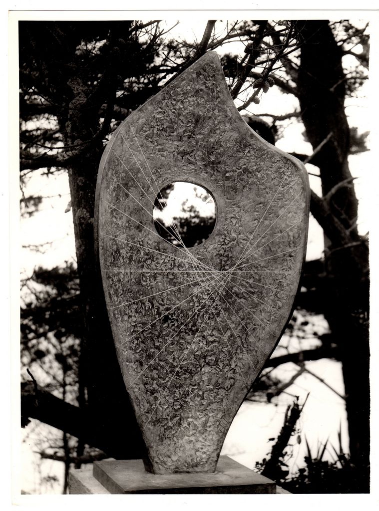 Αναπαραγωγή έργου “Curved form”