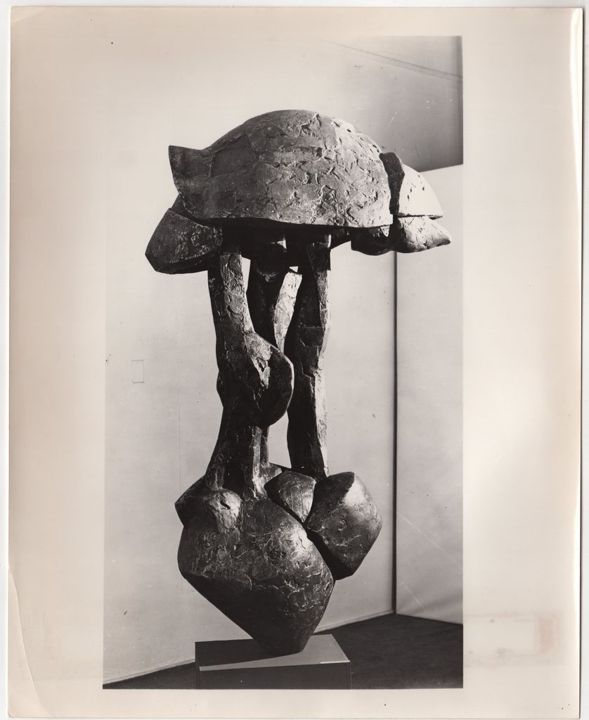 Αναπαραγωγή έργου του Δ. Χατζή “Elmo V (Helmet V)”