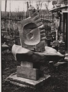 Αναπαραγωγή έργου “Pierres pour un Palais de Fougères”