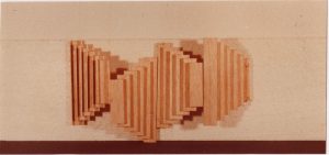 Αναπαραγωγή έργου της Ιωάννας Βεροπούλου-Σπητέρη “Στοιχεία ανιόντα παράλληλα-μακέτα”