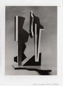 Αναπαραγωγή έργου Ι. Βεροπούλου-Σπητέρη “Δύο φόρμες, ζευγάρι?” (“Deux Formes, Couple?”)