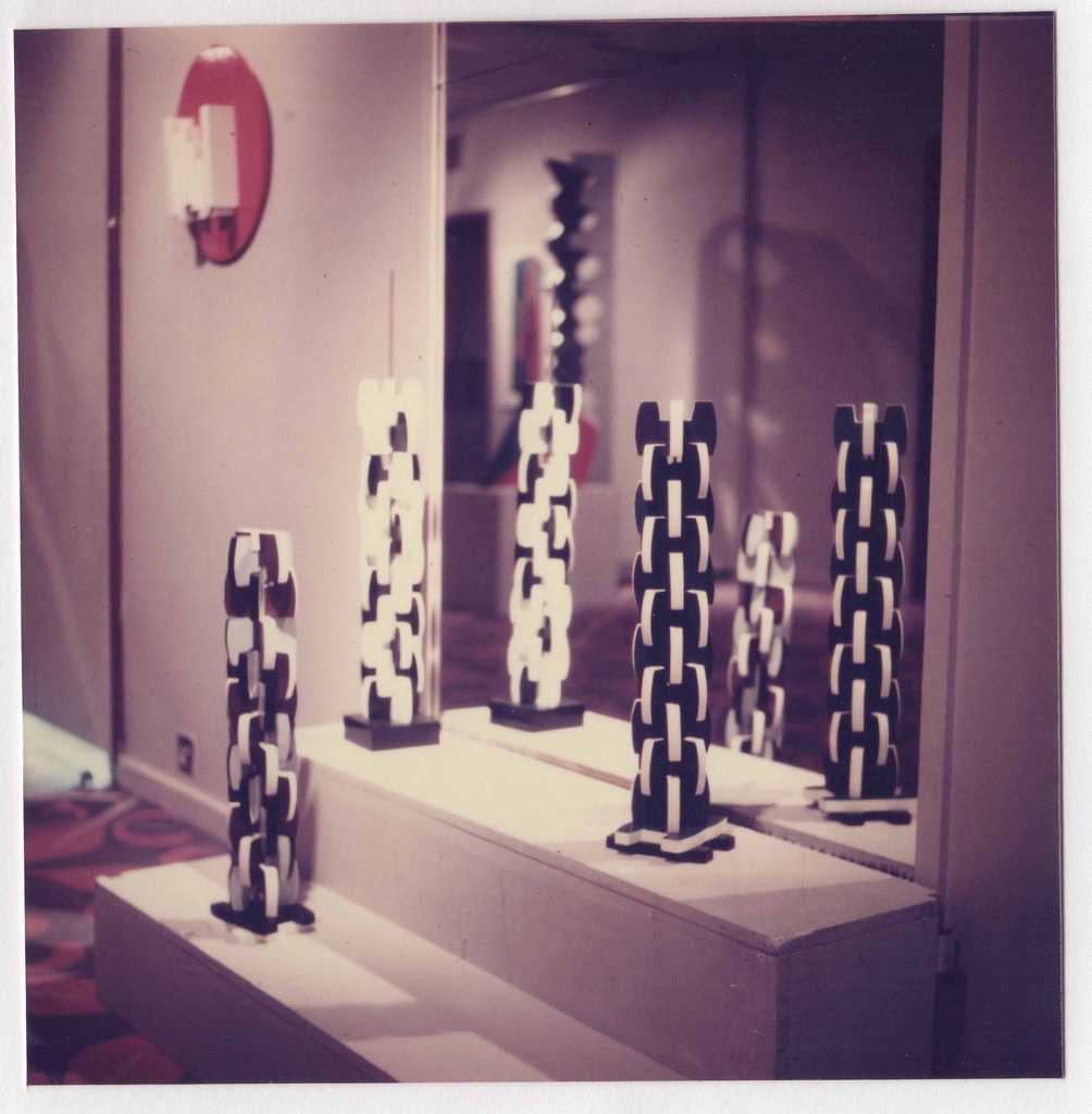 Στιγμιότυπο από την Έκθεση “Sculpture Jeanne Spiteris-Multiple Composable No. 10”