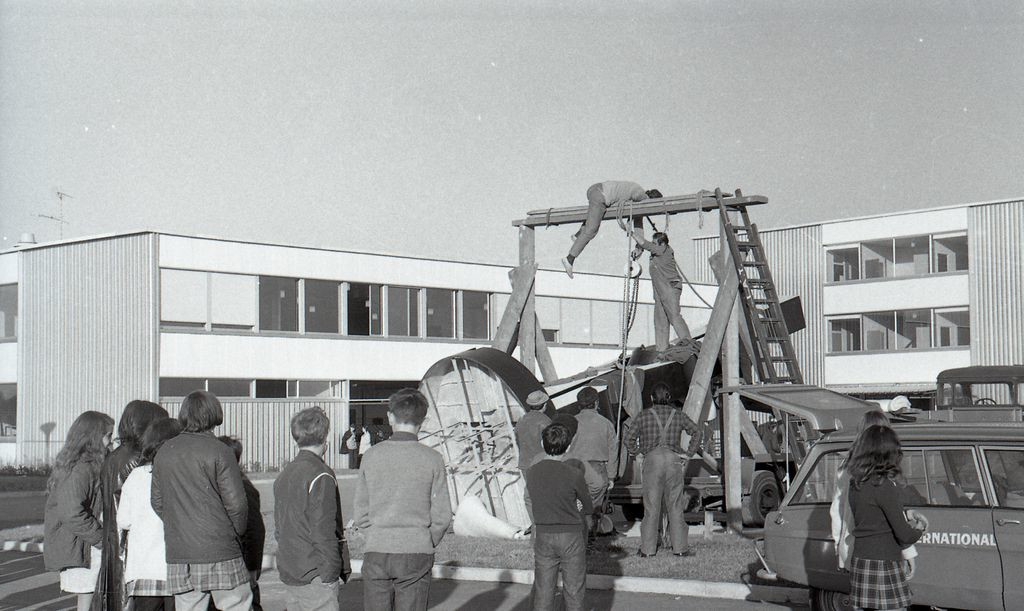 Αναπαραγωγή έργου της Ι. Βεροπούλου-Σπητέρη “Αλκή/ορμή ζωτική” (“Elan Vital”)